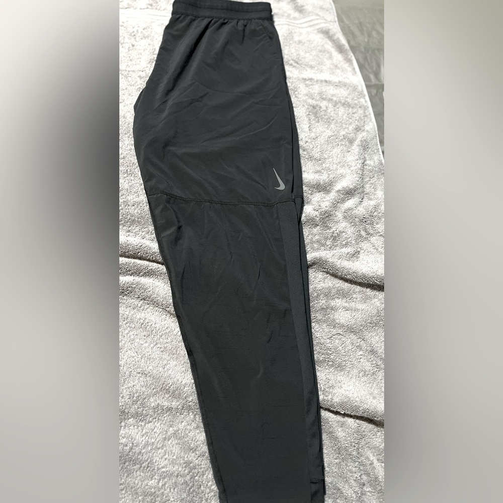 Men’s Nike Yoga Pants Size Large. Never worn
